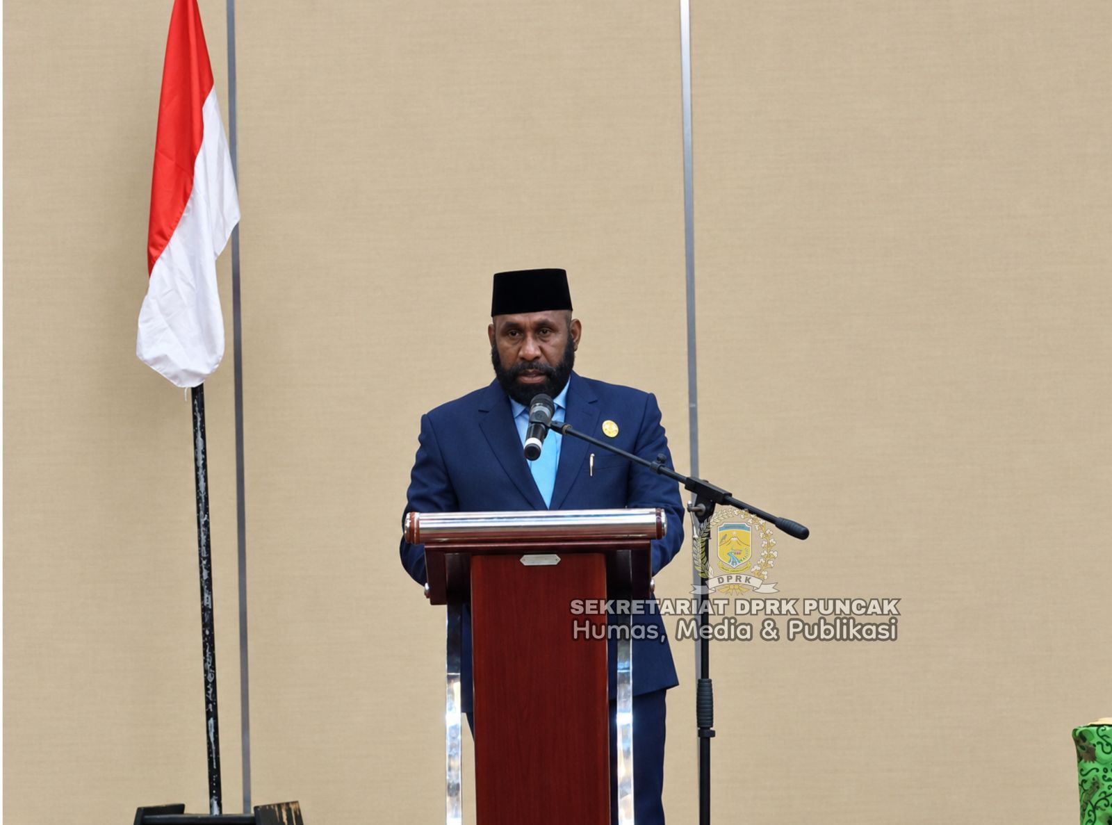 Dok. Foto Ketua DPRK Puncak sedang sampaikan sambutan hotel Horison Padang Bulan Kota Jayapura